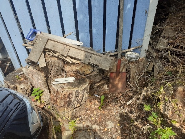 Haveaffald køres væk