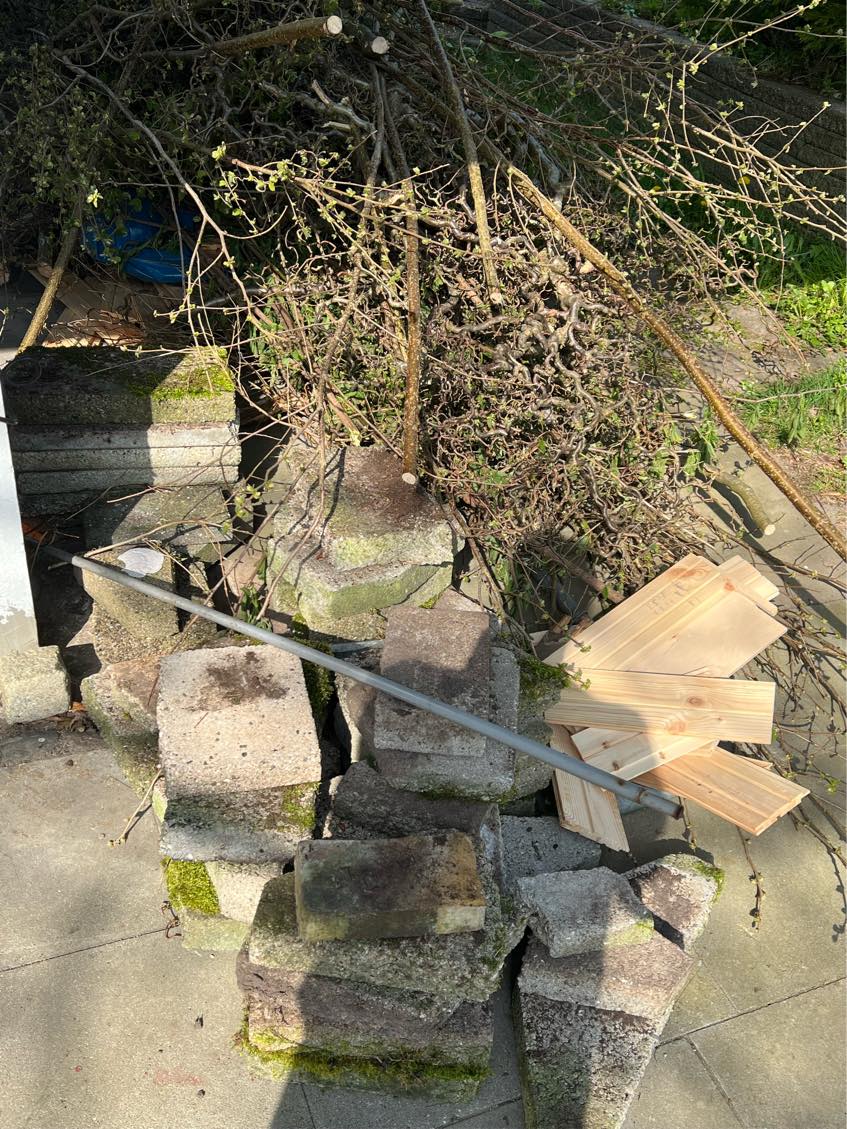 Kør haveaffald og profilbrædder på genbrugspladsen