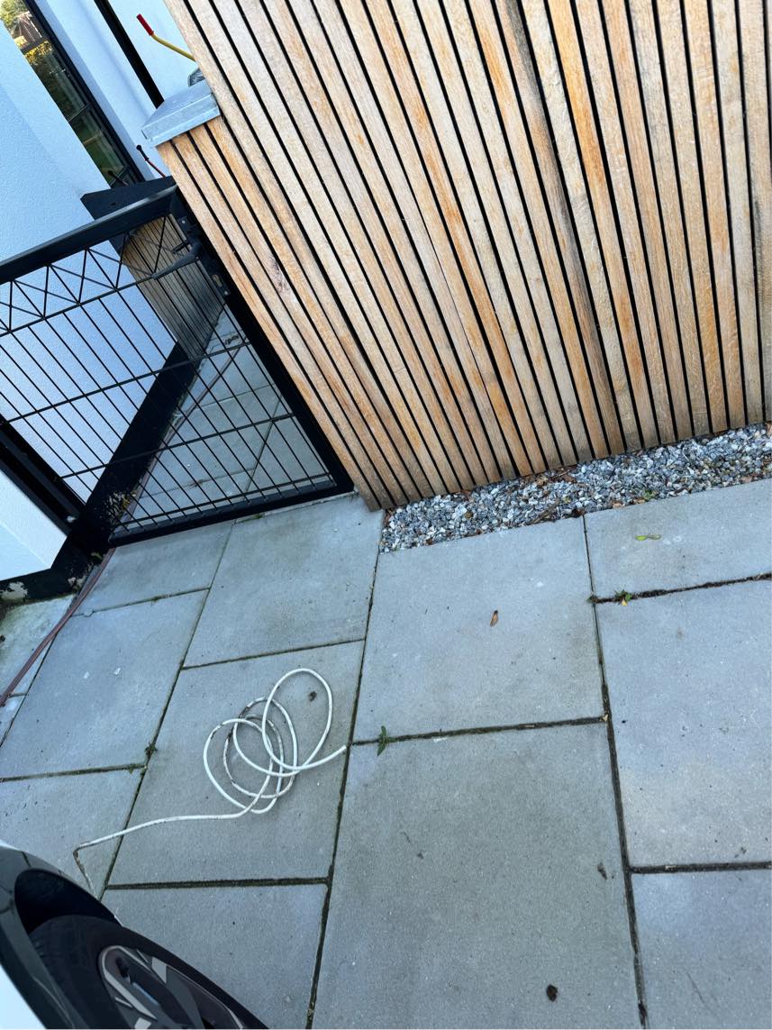 Ledning under fliser