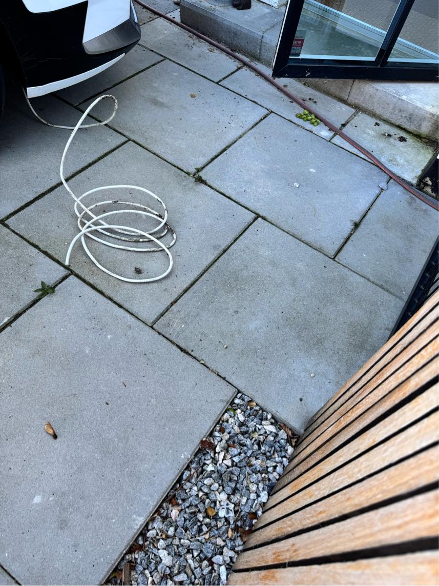 Ledning under fliser