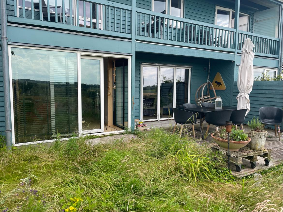 Udvidelse af terrasse med nye brædder