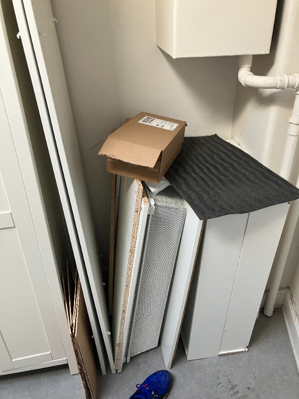 Bortkørsel af seng og skab