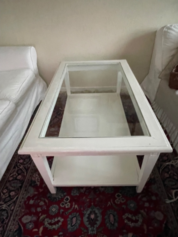 Hej. Jeg vil gerne have hjælp til at køre en sofa og et sofabord til storskrald .