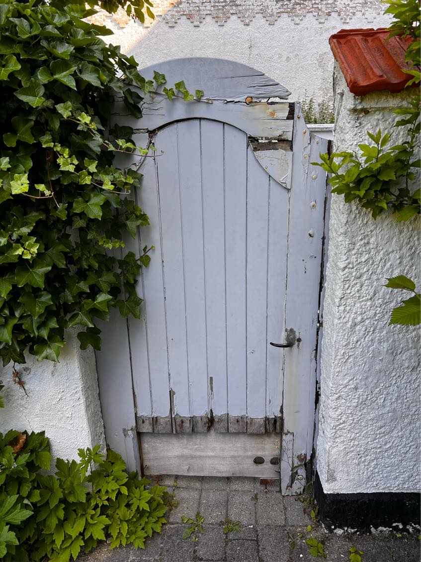 Ny dør i gård