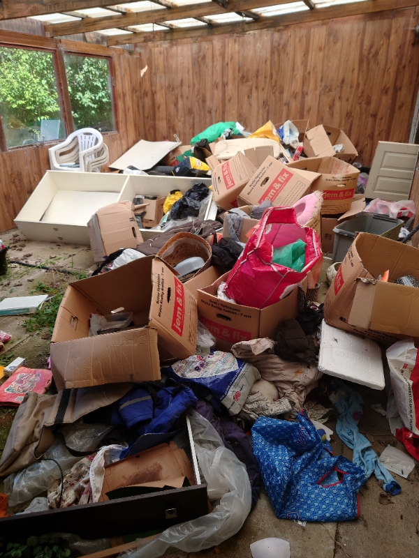 Har en masse der skal køres på genbrug og sorteres