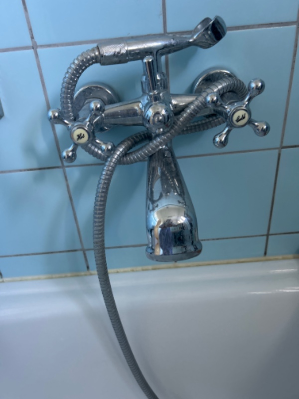 VVS-installation: brusetermostat og køkkenarmatur