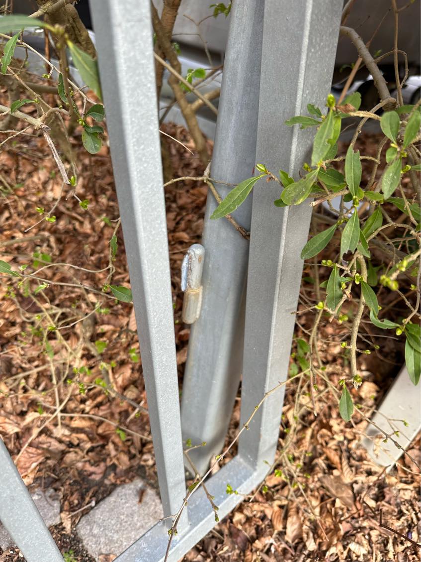 Reparation og svejsning af havelåge