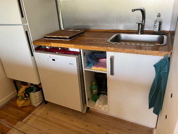 Afmontering af køkken som ikke er så stort (i 2720 Vanløse)