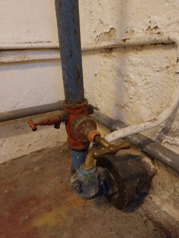 Skift af ventiler i vandlås