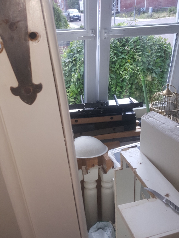 Hej jeg kunne godt tænke mig at få flyttet nogle sofaer mm det er nogle tunge ting og der er en del