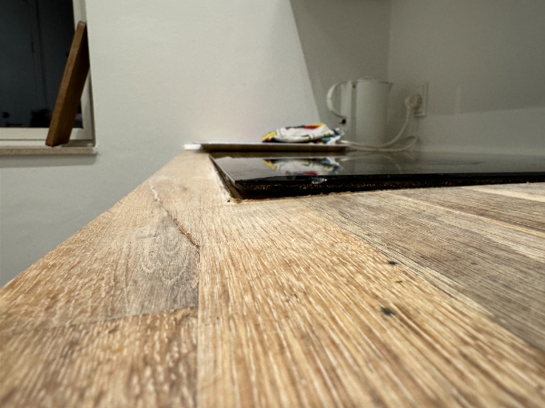 Montering af bordplade