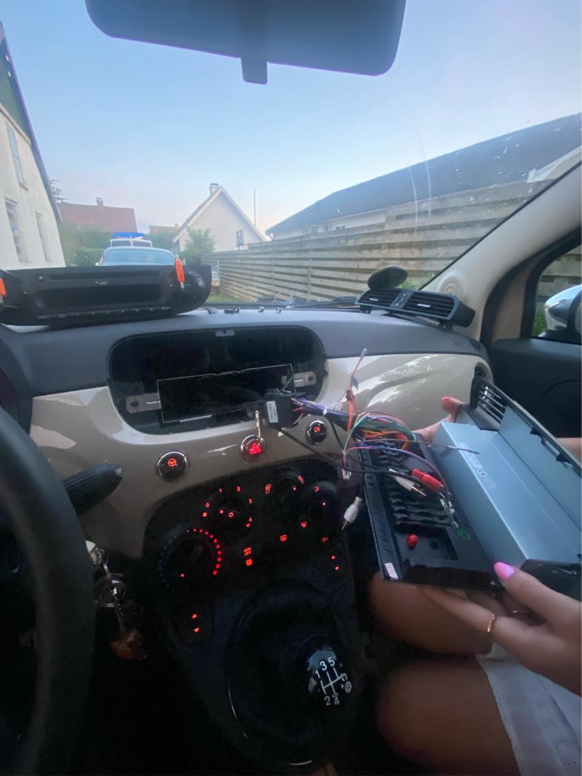 Installere Carplay i Fiat500
