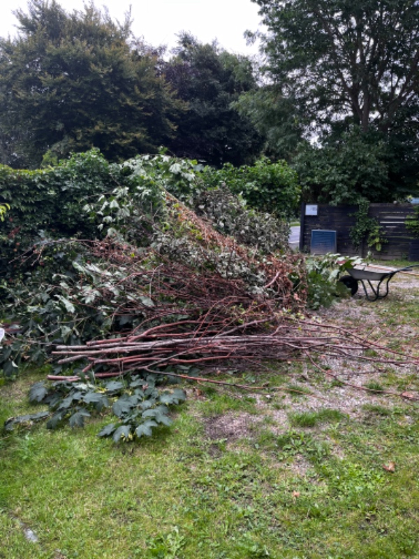 Bortskaffelse af haveaffald og byggeaffald