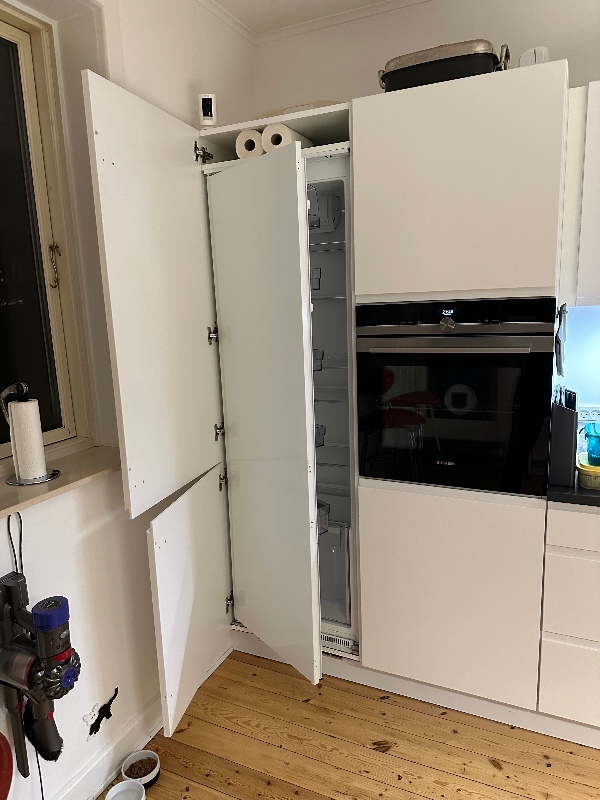 Hent hårde hvidevarer (køleskab og skabsfryser)