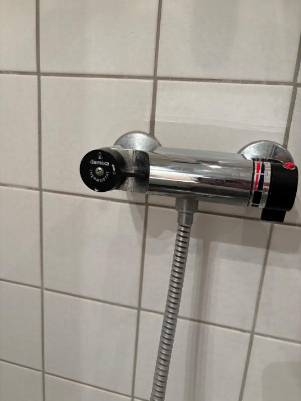 Udskiftning/reparation af brusearmatur