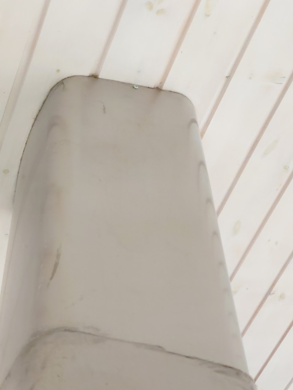 Udskiftning af frithængende emhætte