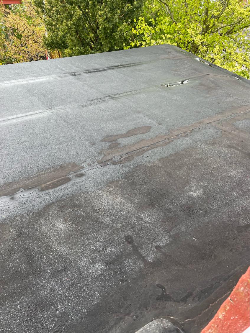 Lappe revner og huller på min fars tagpap