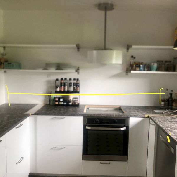 Montering af bordplade og vægplade