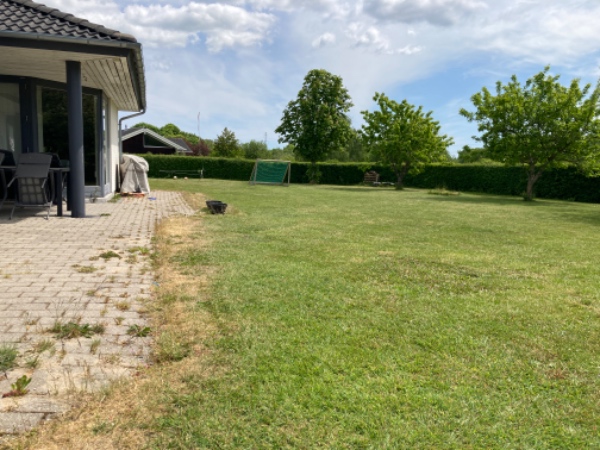 Forhave samt terrasse, evt nye sten og udvidelse af terrasseområde