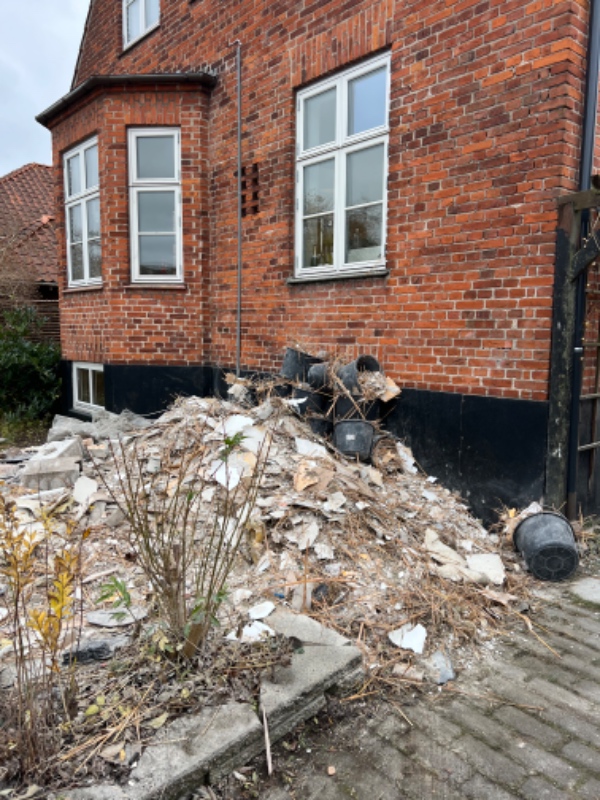 Afhentning af blandet byggeaffald