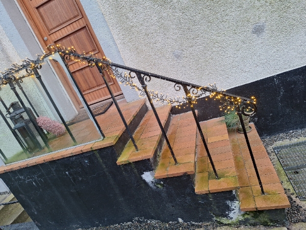 Renovering af gelænder ved entré, kælder og altan