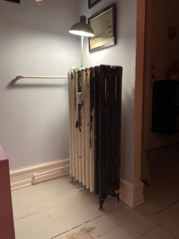 VVS Afmonteret gammel radiator og installeret ny