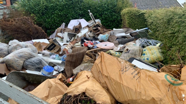 Bygge affald skal køres væk