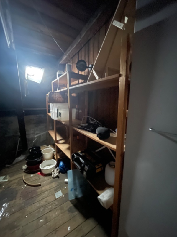 Hjælp til at rydde loftsrum