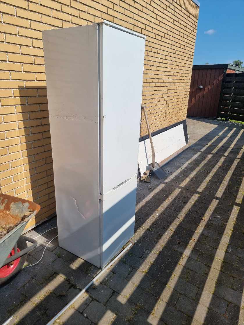 Bortskaffelse af forskelligt materiale efter nedrivning af køkken