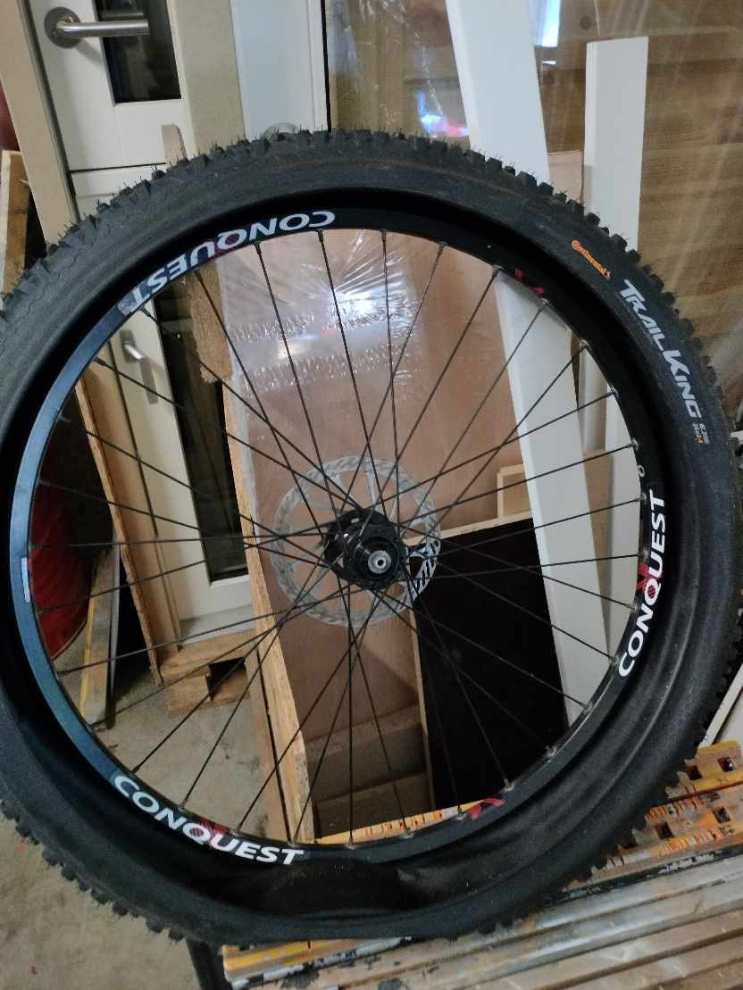 Isætning af slage i 2 cykel hjul