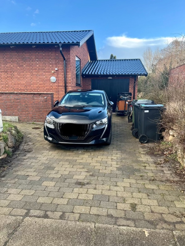 Maling af udhæng på hus