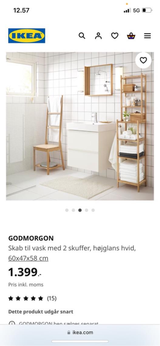 Skab til under vasken. Standard ikea skab til badeværelser.