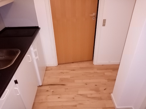 Afinstallering, flytning 2 minutters gåtur og installering af vaskemaskine