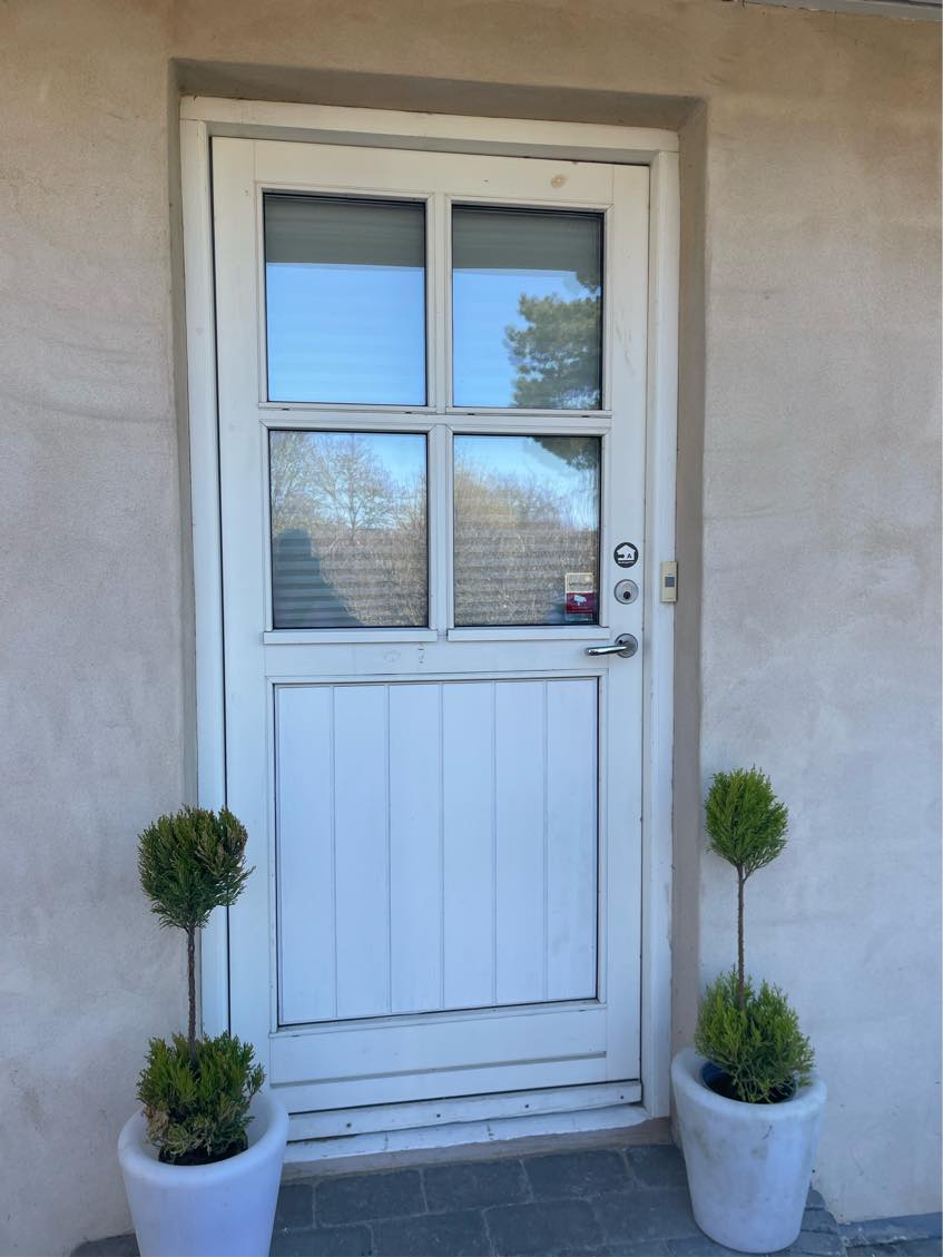 Maling af 5 vinduer udendørs