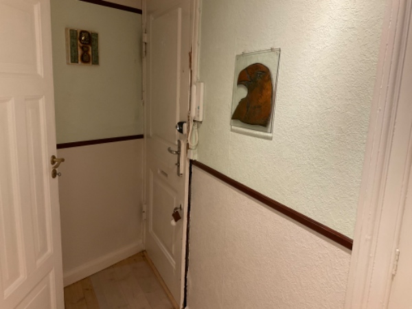 Reparation af dørkarm, efter indbrud.