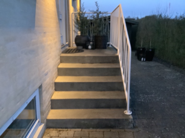 Renoveret hovedtrappe af beton