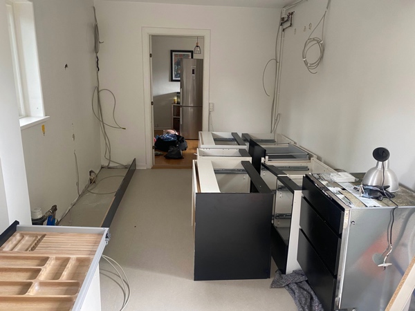 Sætte/bygge køkken op