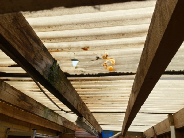 Udskift trapezstag på skur