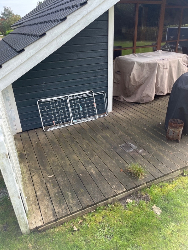 Højtryksrensning og oliering af terasse