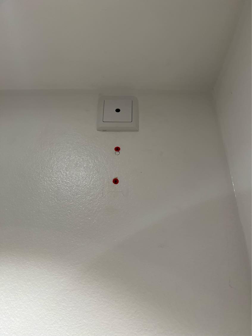 Sonos one skal hænges op i badeværelse.