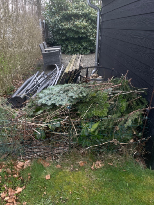 Bortkørsel af haveaffald og møbler