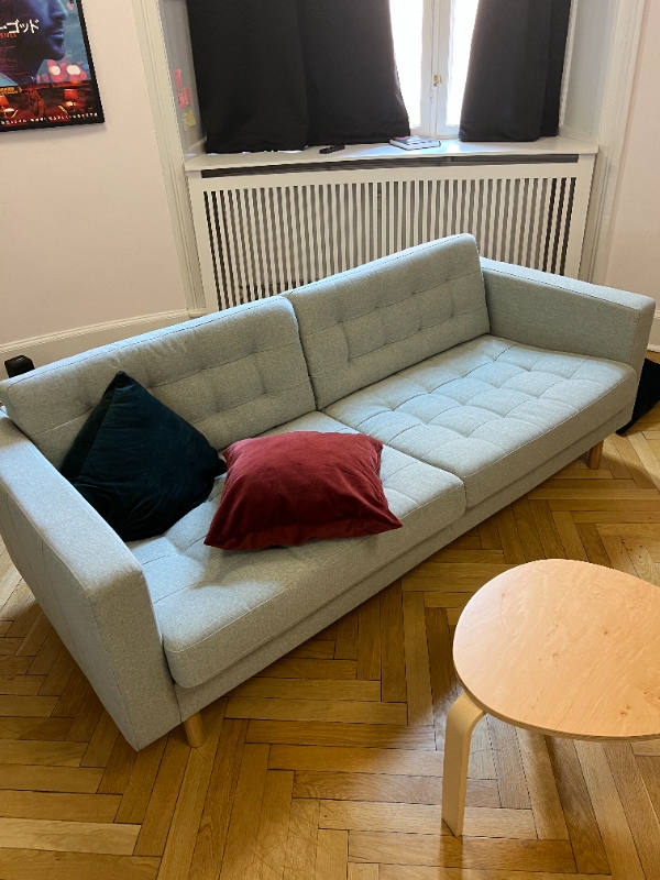 afhentning og bortskaffelse af 3 sofaer