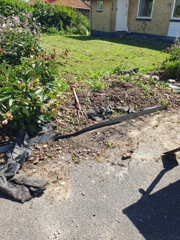 Fjernelse af stauder og stubbe