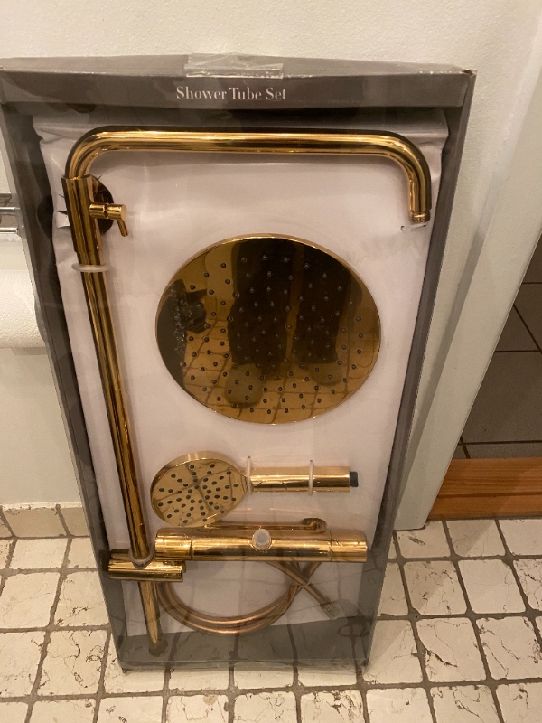 Montering af ny bruser og blandingsbatteri