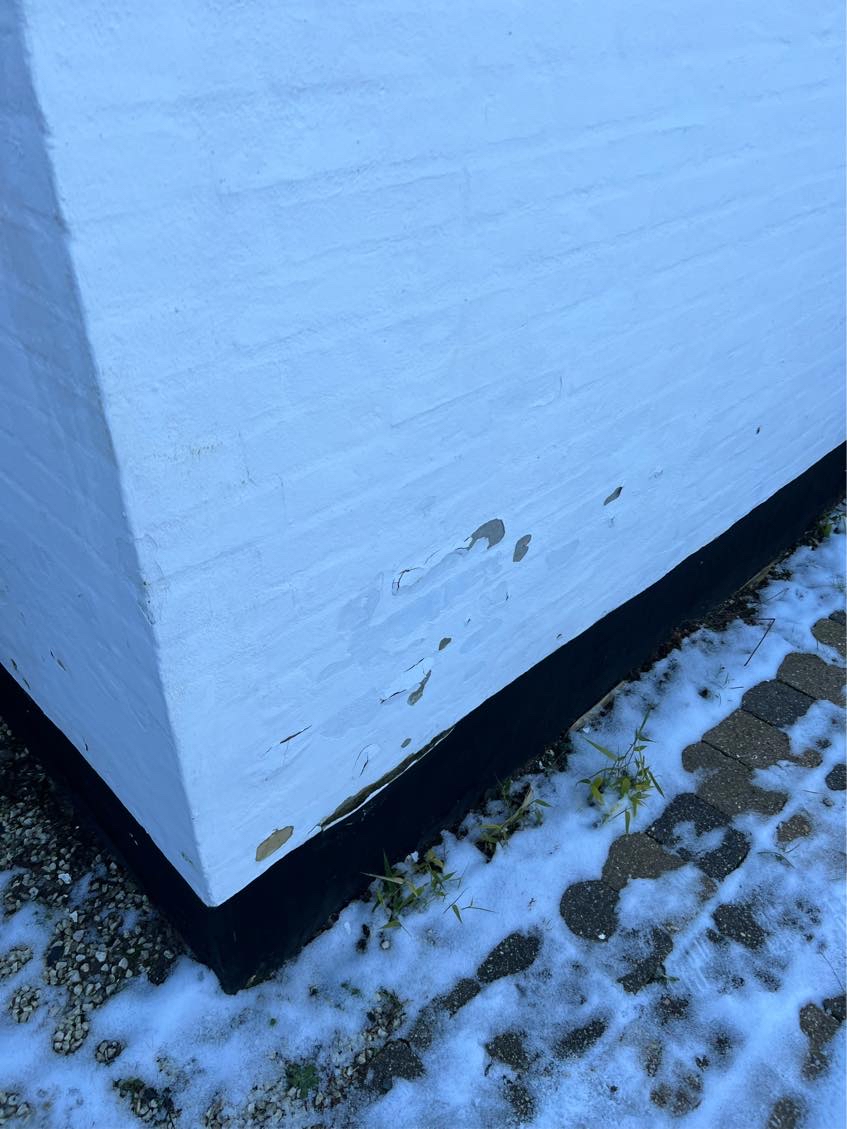 Maling af træværk på hus og skure udvendigt samt opmuring/maling af tilbygning