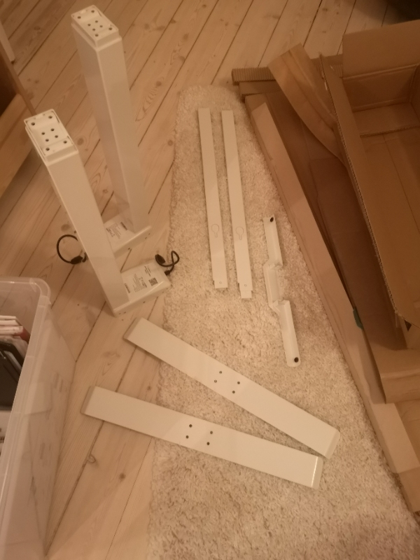 Mindre Hævesænkebord samles