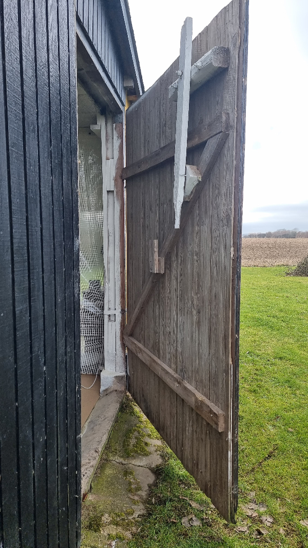 Installation af store glasskydedøre -