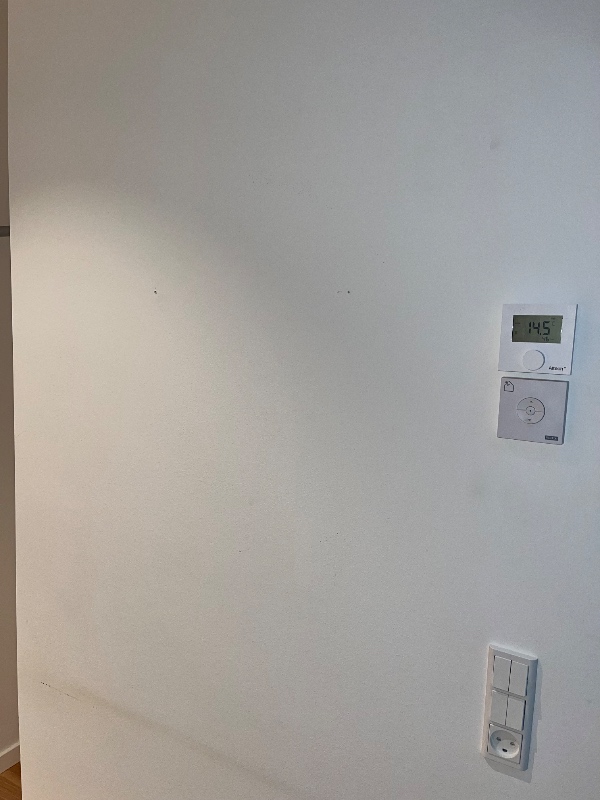 Maling og fiks af huller i vægge