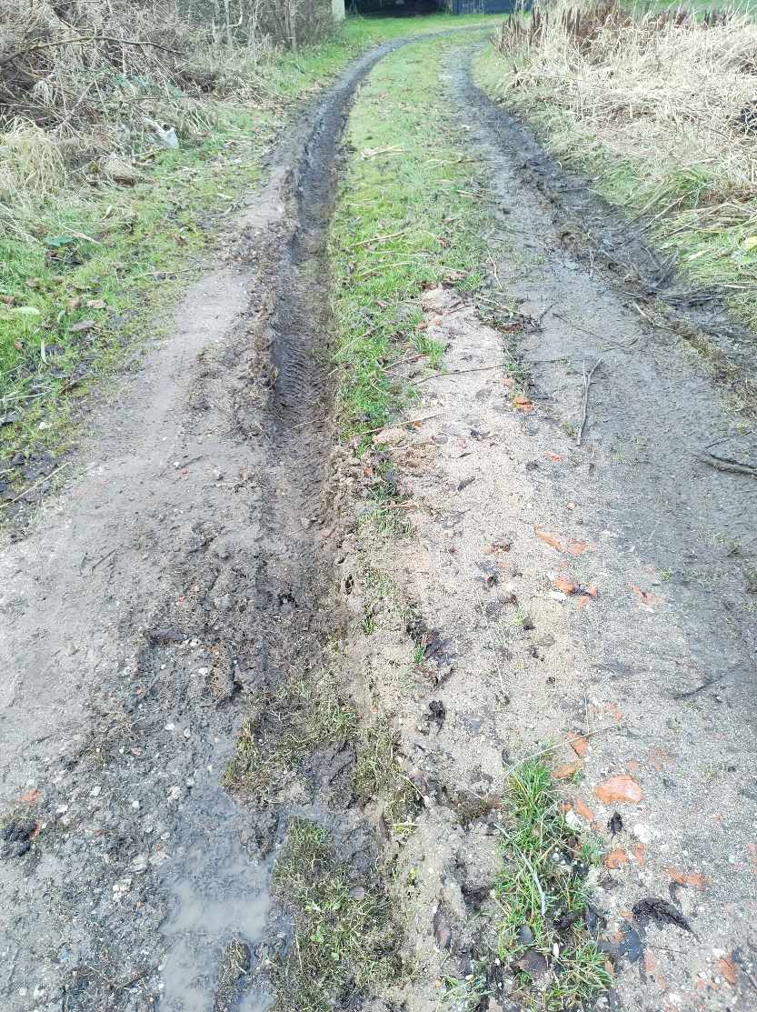 Jeg skal have Smidt grus/sten i min indkørsel da den er noget mudret.