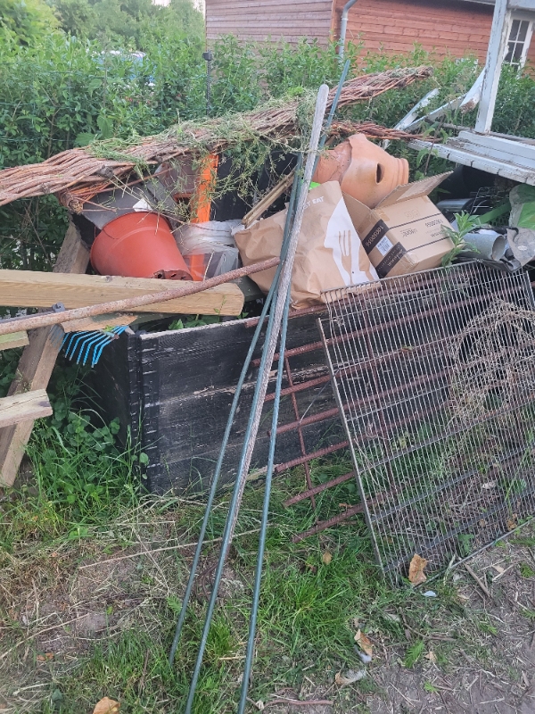 Bortkøre ting til genbrugsplads